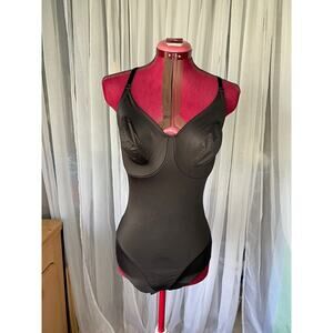 Miraclesuit body suit underwire slimming 40C